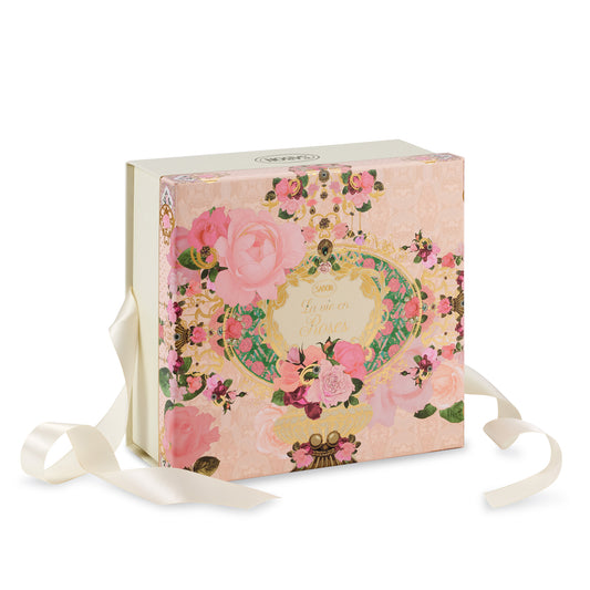 White Rose Gift Box - Medium